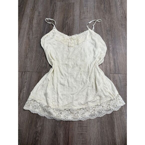 Vintage-Style Lace Camisole – Floral Lace Trim – Y2K Aesthetic - Picture 1 of 4